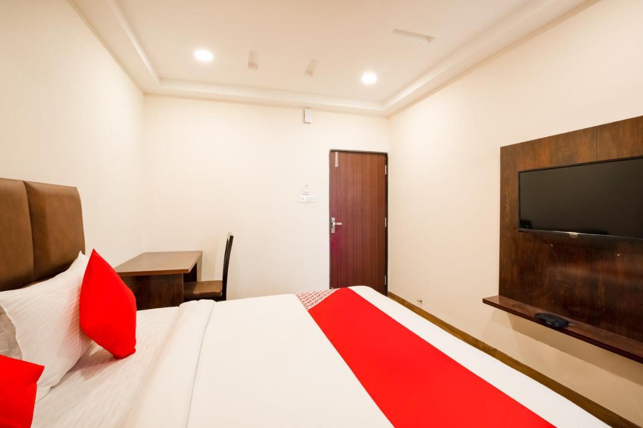 Oyo 71689 Hotel S Pride Indore Exteriör bild